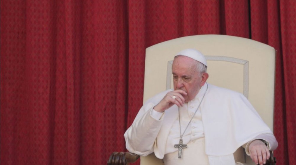 Papa Francisco se recupera tras intervención de colon