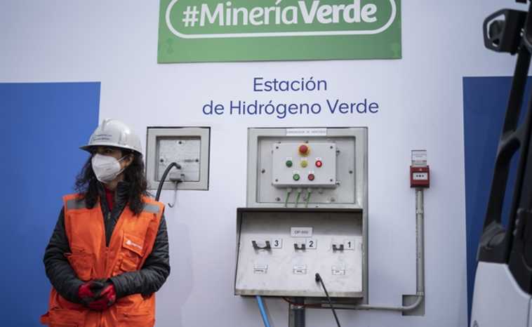 Crean primera molécula de hidrógeno verde en Chile: ¿Qué es, cómo se obtiene y cómo funciona?
