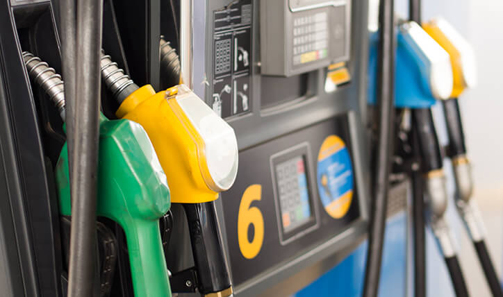 0,3 pesos por litro bajará el precio de la bencina de 93 octanos