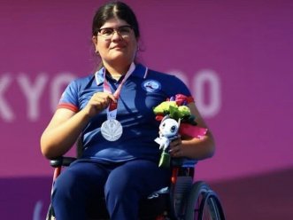 Mariana Zúñiga consigue plata en el tiro con arco: