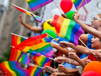 Por unanimidad: Comisión del Senado aprobó en general reforma que permite adopción homoparental