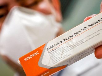 Regulador brasileño suspende distribución de 12,1 millones de vacunas anticovid Coronavac