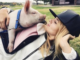 Kika Silva crea fundación en honor a Roxy: su fallecida chanchita