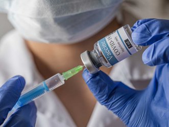 Estudio asegura que anticuerpos aumentan hasta cinco veces con cuarta dosis de la vacuna COVID
