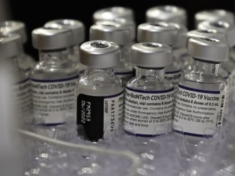 Cuarta Dosis: Comenzó la vacunación y aumenta preocupación por rezagados ante el alza de casos