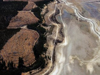 Gobierno no descarta racionamiento de agua para zona oriente de la región Metropolitana